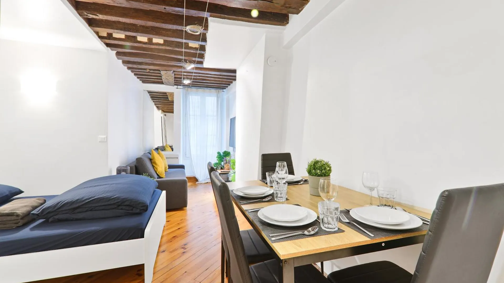 Studio Charmant Appartement Quartier Les Marais Free Netflix Paris 0*,  France
